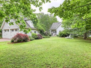 62 Acorn Drive, Cascumpec, PE, C0B 1V0 Luxury House for sale | Listing ID 202605 | Royal LePage Carriage Trade Luxury Properties