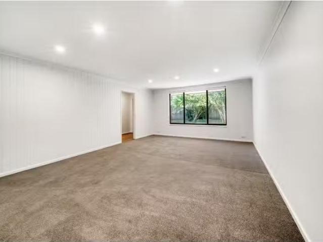62 Ashkanasy Crescent, EVATT House for rent Listed by Bailey.