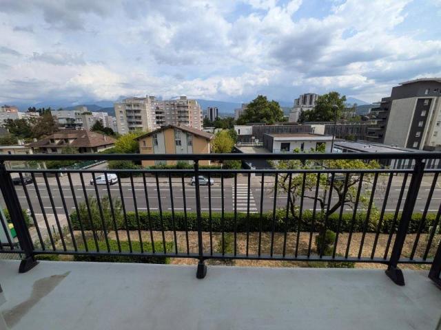 62 AVENUE LEON BLUM T3