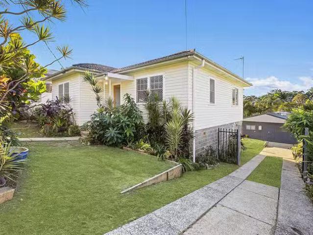 62 Azalea Avenue, Coffs Harbour, NSW 2450