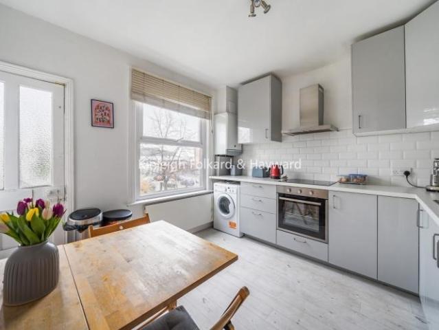 62 Bickley Street, London, SW17 9NE, United Kingdom | 3 bed apartment for rent #139622045 | Rentberry