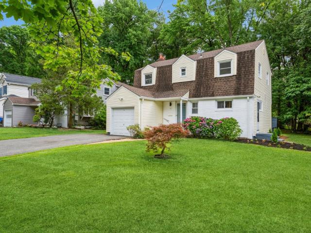 62 Buff, Tenafly, US, NJ