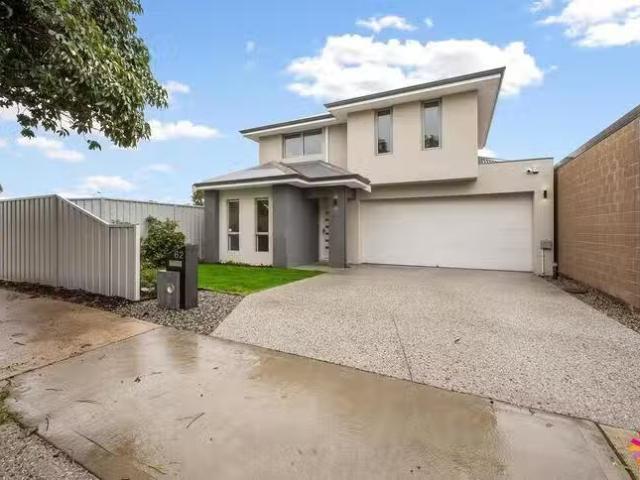 62 Galaxy Way, Carlisle, WA 6101