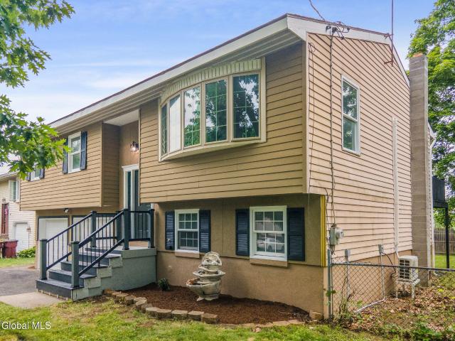 62 Green Island Avenue