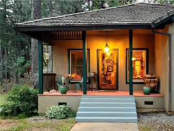 62 Hollow Oak Lane