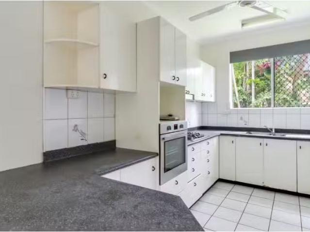 6/2 Kent Court, Stuart Park Townhouse for rent Listed by Pm E.