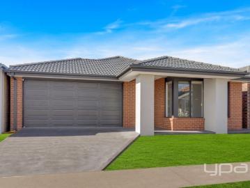 House to rent in Victoria - Parking
