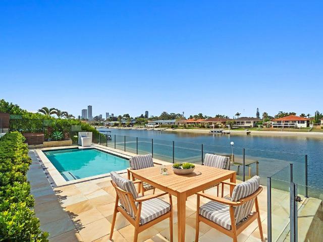 62 Rumrunner Street, Mermaid Waters, QLD 4218