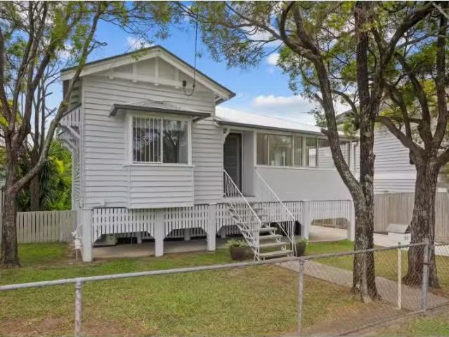 62 Rutland Street, COORPAROO House for rent Listed by Dylan J.