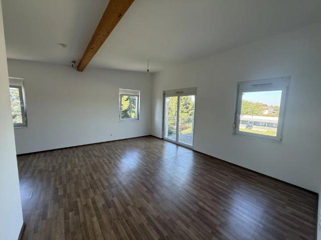 62M2 | GEFÖRDERT | CARPORT | BALKON |