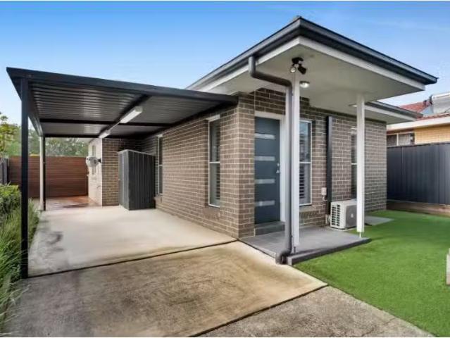 62a Sackville Street, Ingleburn Apartment for rent Listed by.