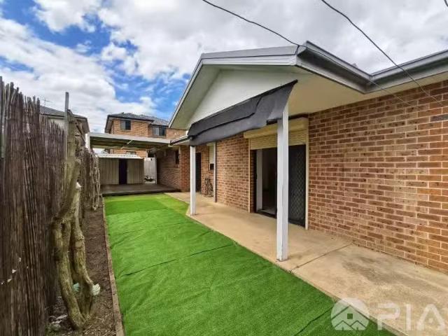 62A Patten Avenue, Merrylands House for rent Listed by masy.