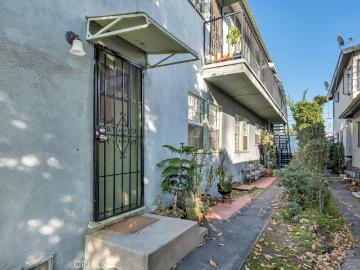 6308 Coldwater Canyon Ave, North Hollywood, CA 91606 | MLS #SR26029