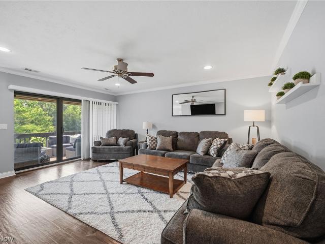 6300 Greenwood Parkway 406