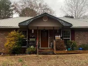 6301 STOKER DR, HUEYTOWN, AL 35023