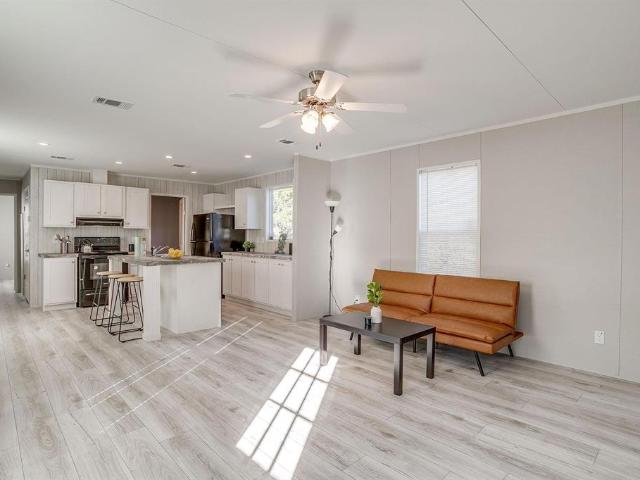 6303 N Oklahoma Trail