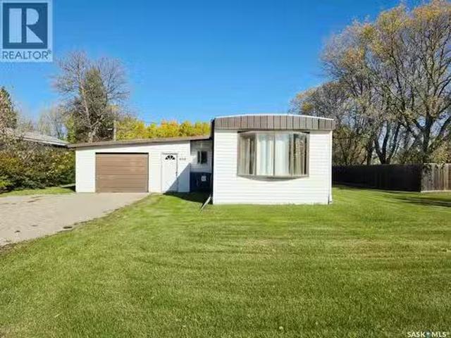 630 Maple Drive, Esterhazy, SK, S0A 0X0 house for sale List.