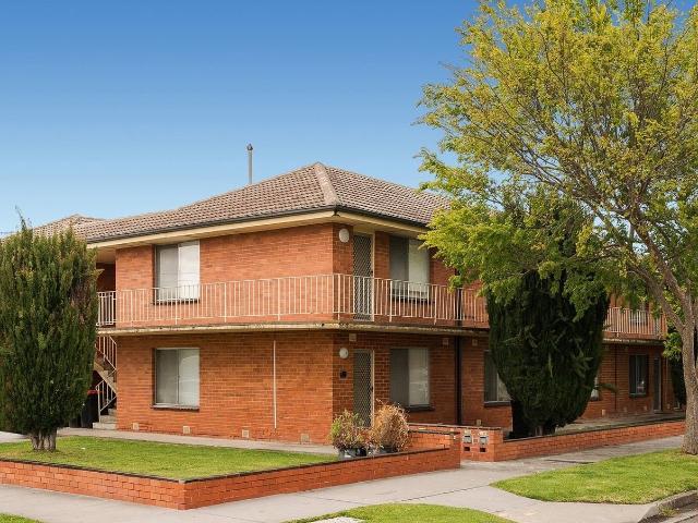 6/30 Swanston Street, Mentone