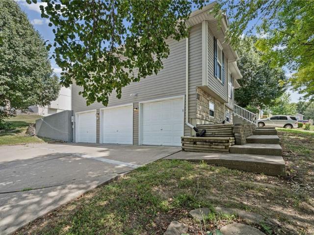 6315 N Quincy Avenue