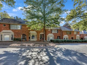 6315 Windsor Trace Dr, Peachtree Corners, GA 30092 | MLS #7744