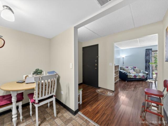 6316 W Montrose Avenue # 102