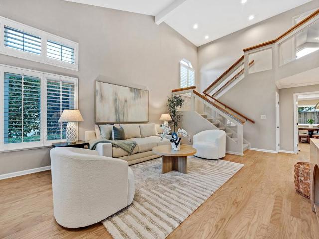 6310 Camino Del Lago
