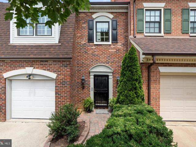6312 Chaucer View Circle