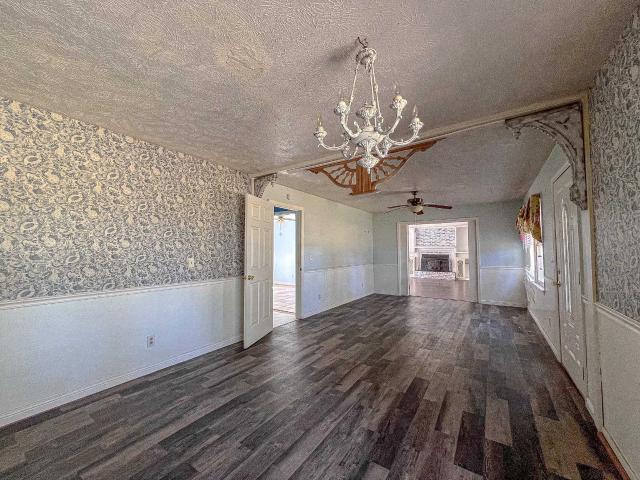 6313 Middle Rd