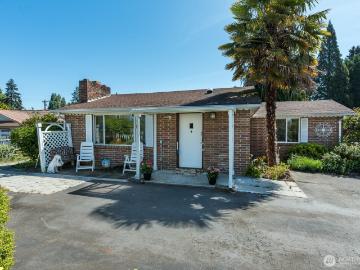 631 Giltner Lane