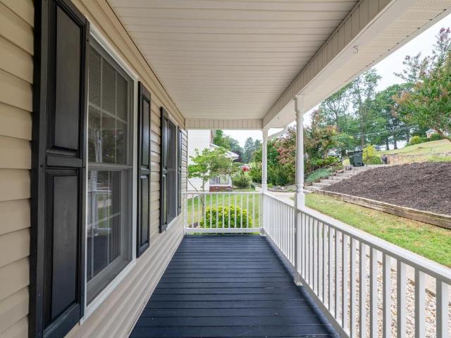 631 Essex Dr # B