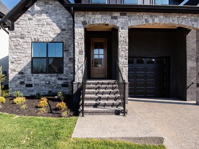 631 Hollow Wood Trl
