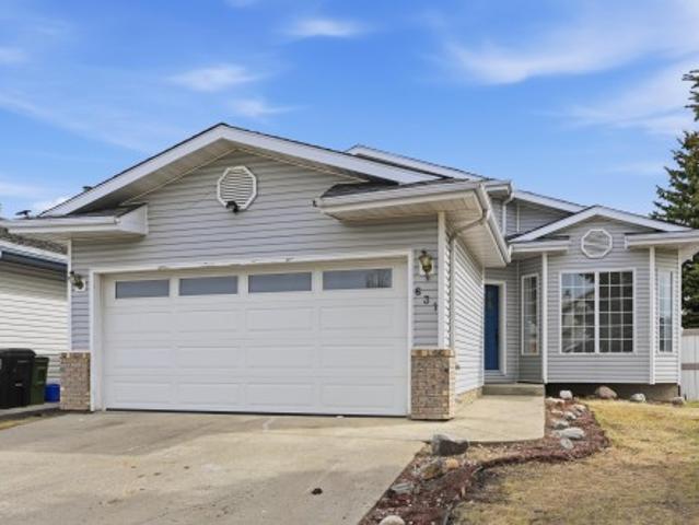 631 Jenner Cove, Edmonton, AB, T6L 6S1 house for sale | Listing ID E4498 | Royal LePage