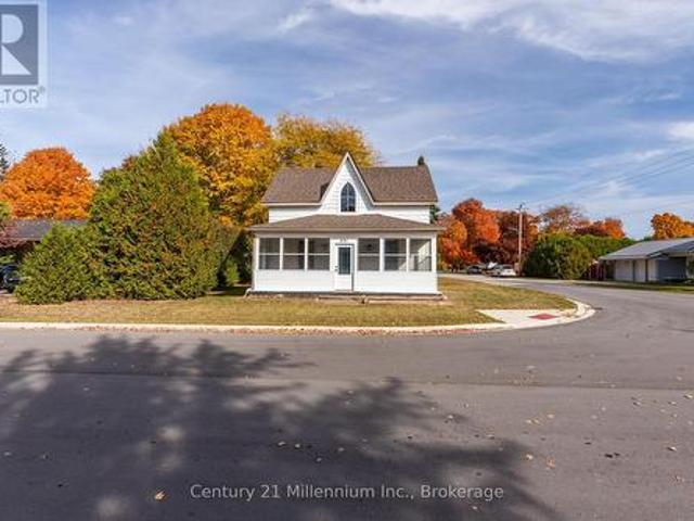 631 Louis Street, Saugeen Shores, ON, N0H 2C4 house for lease | Listing ID X13838 | Royal LePage