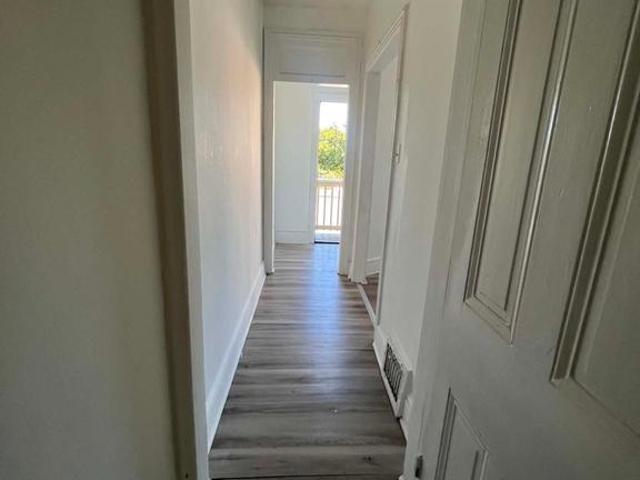 631 W Race Street