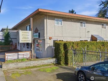 6325 Evergreen Way, Everett, WA 98203 | MLS #2479