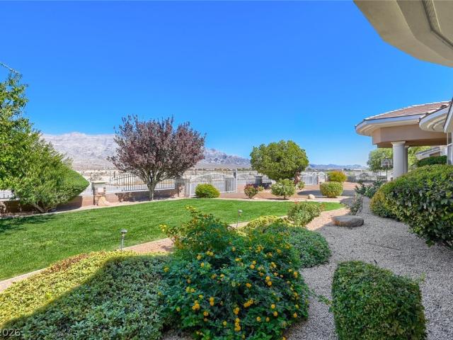 6325 W Iron Mountain Road