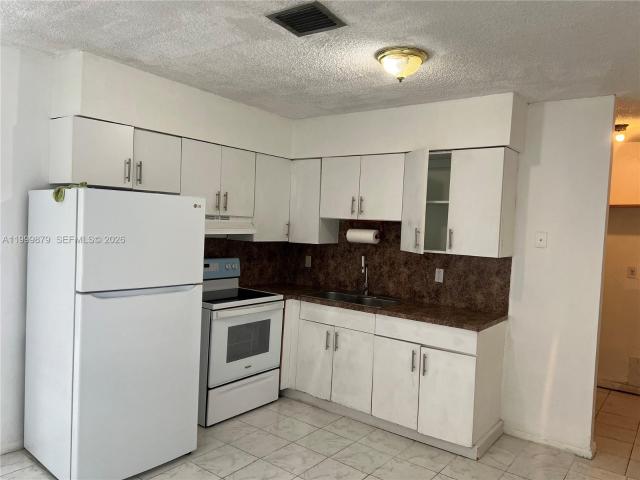 6328 Pierce St, Hollywood, FL 33024 | MLS #A11999