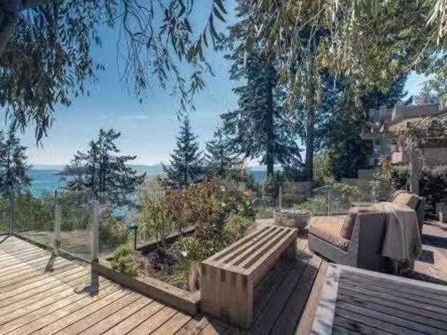 6329 Sunshine Coast Highway, Sechelt, BC, V7Z 0M3 house for.