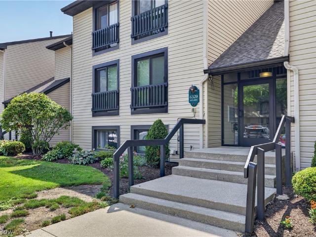 6320 Greenwood