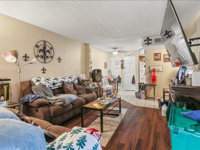 6320 Riverside Drive # 147