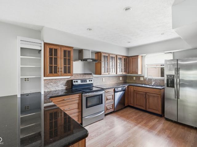 6321 Brush Court