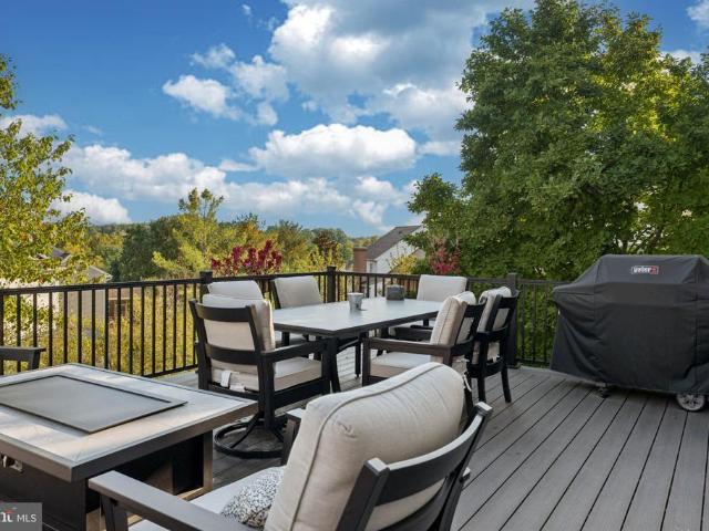 6321 Knollwood Drive