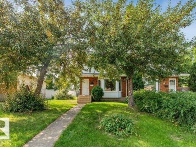 632 Knottwood Road Nw, Edmonton, AB, T6K 1W8 house for sale | Listing ID E4506 | Royal LePage