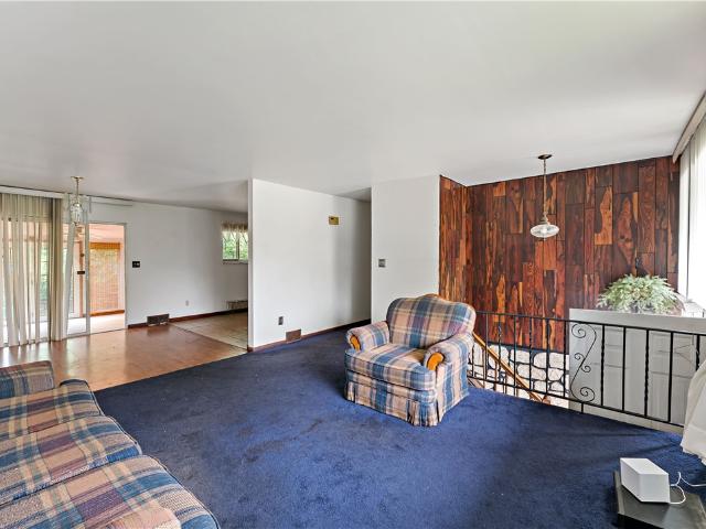 632 Monaca Rd