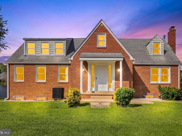 6334 Edgemoor Lane