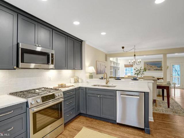 6331 Crooked Oak Lane