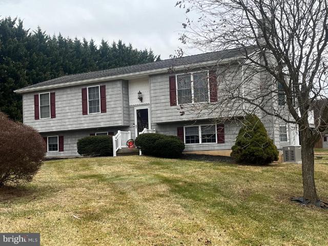 633 Canyon Court