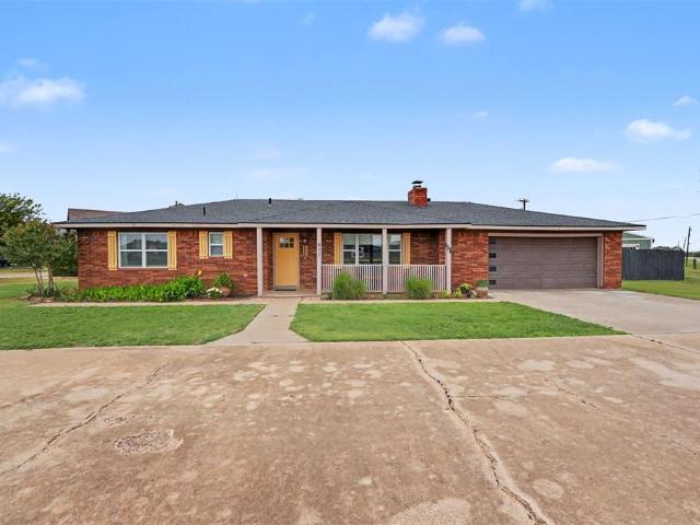 633 E Benton Avenue