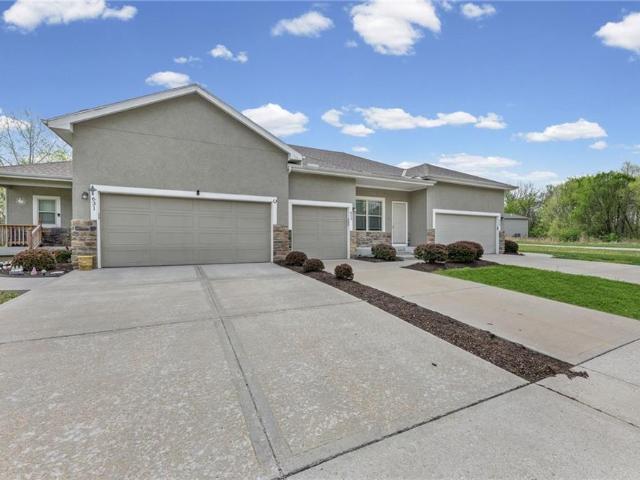 633 N 74th St, Kansas City, KS 66112 | MLS #2610