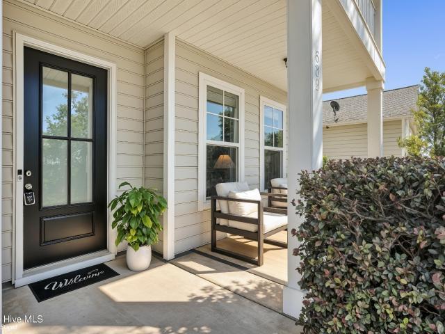 633 Steele Loop